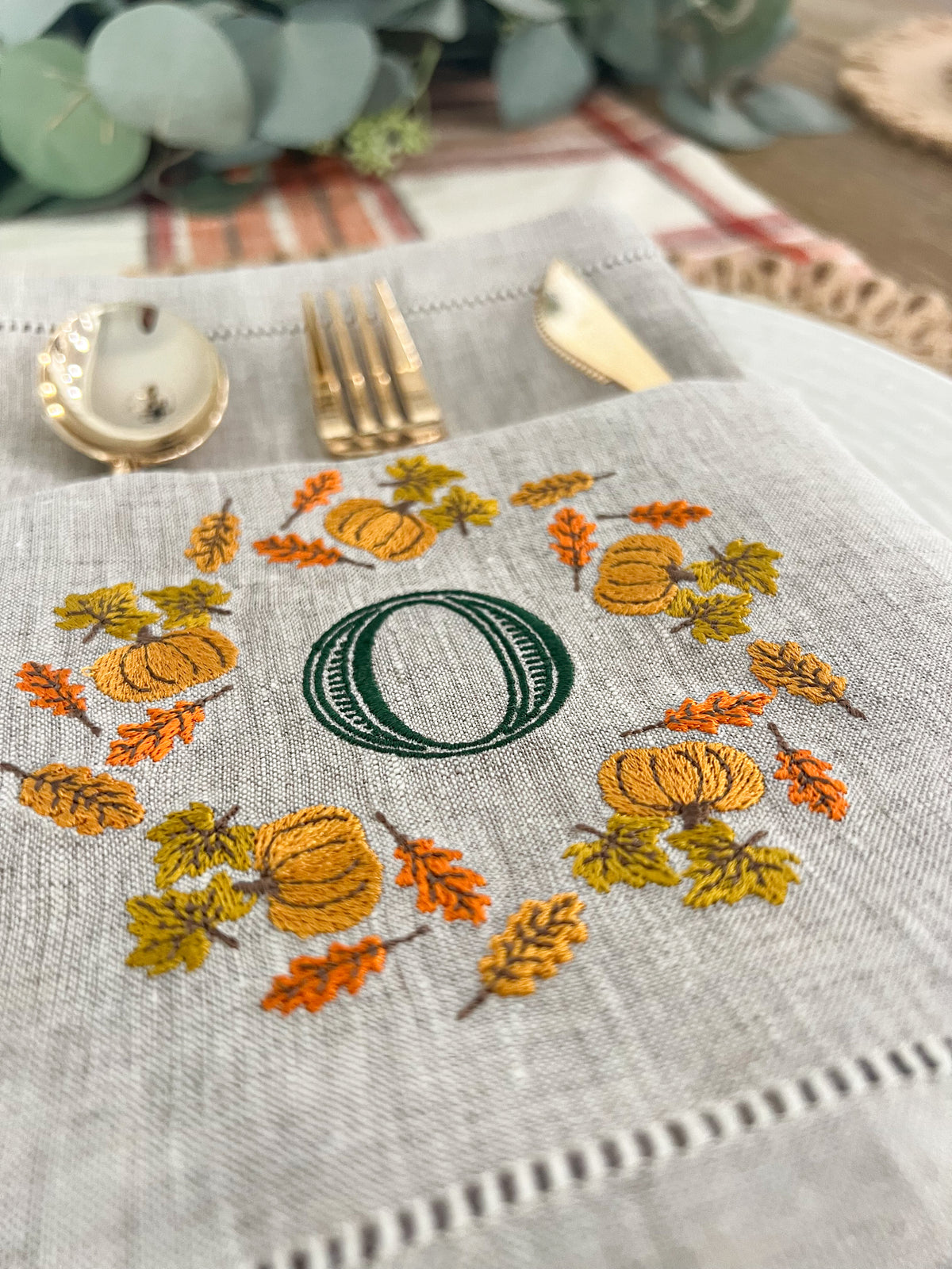 C U S T O M  Dinner Napkins